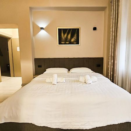 Sunflower Junior Suite Тирана Екстер'єр фото