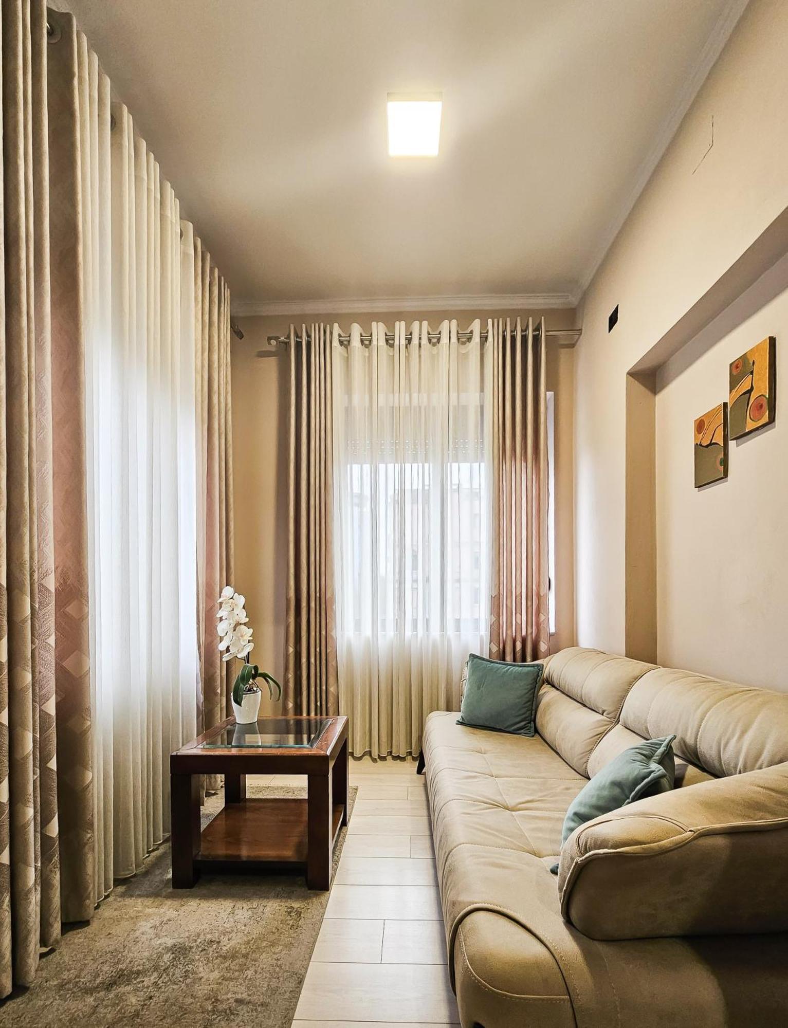 Sunflower Junior Suite Тирана Екстер'єр фото