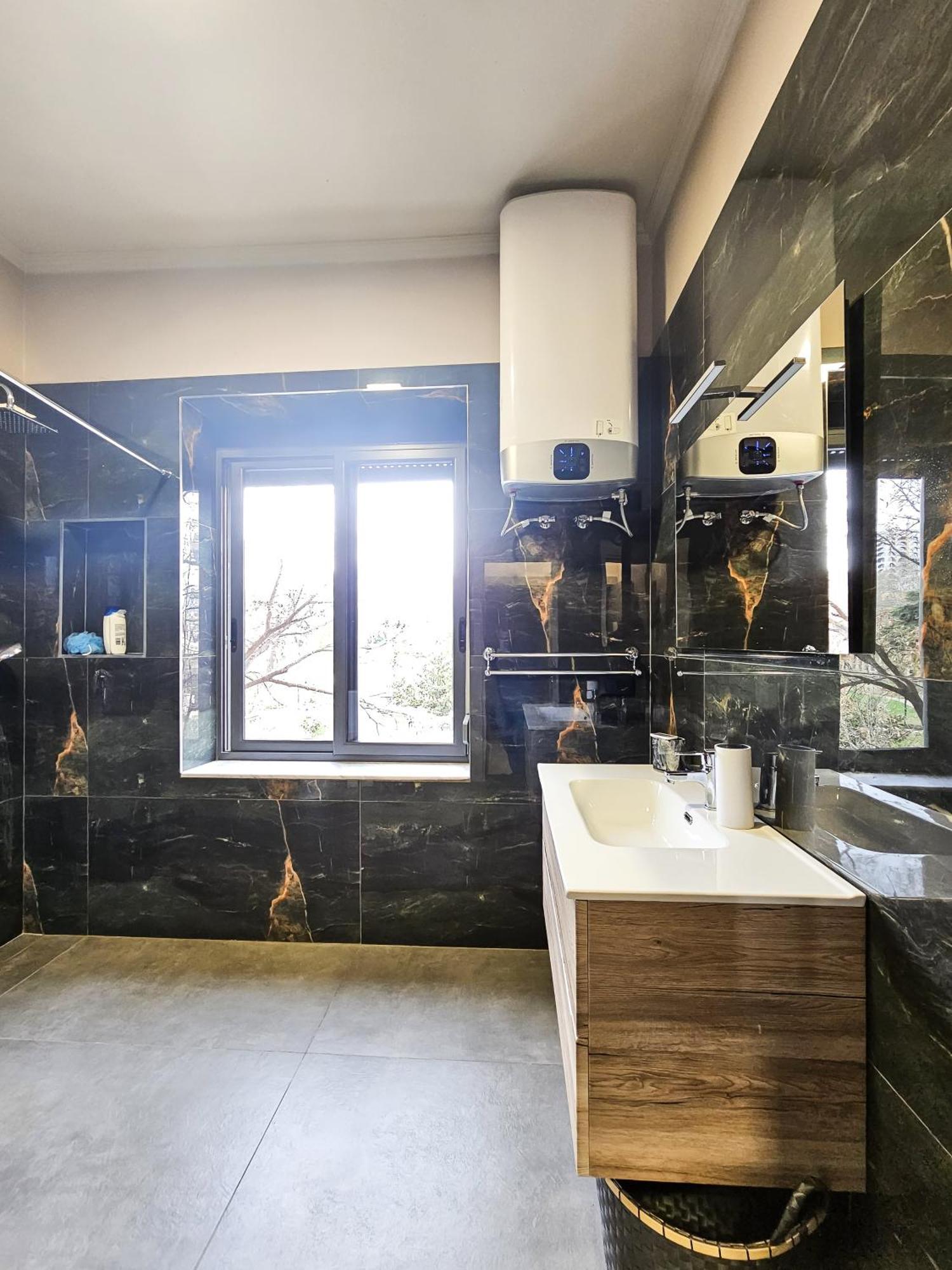 Sunflower Junior Suite Тирана Екстер'єр фото