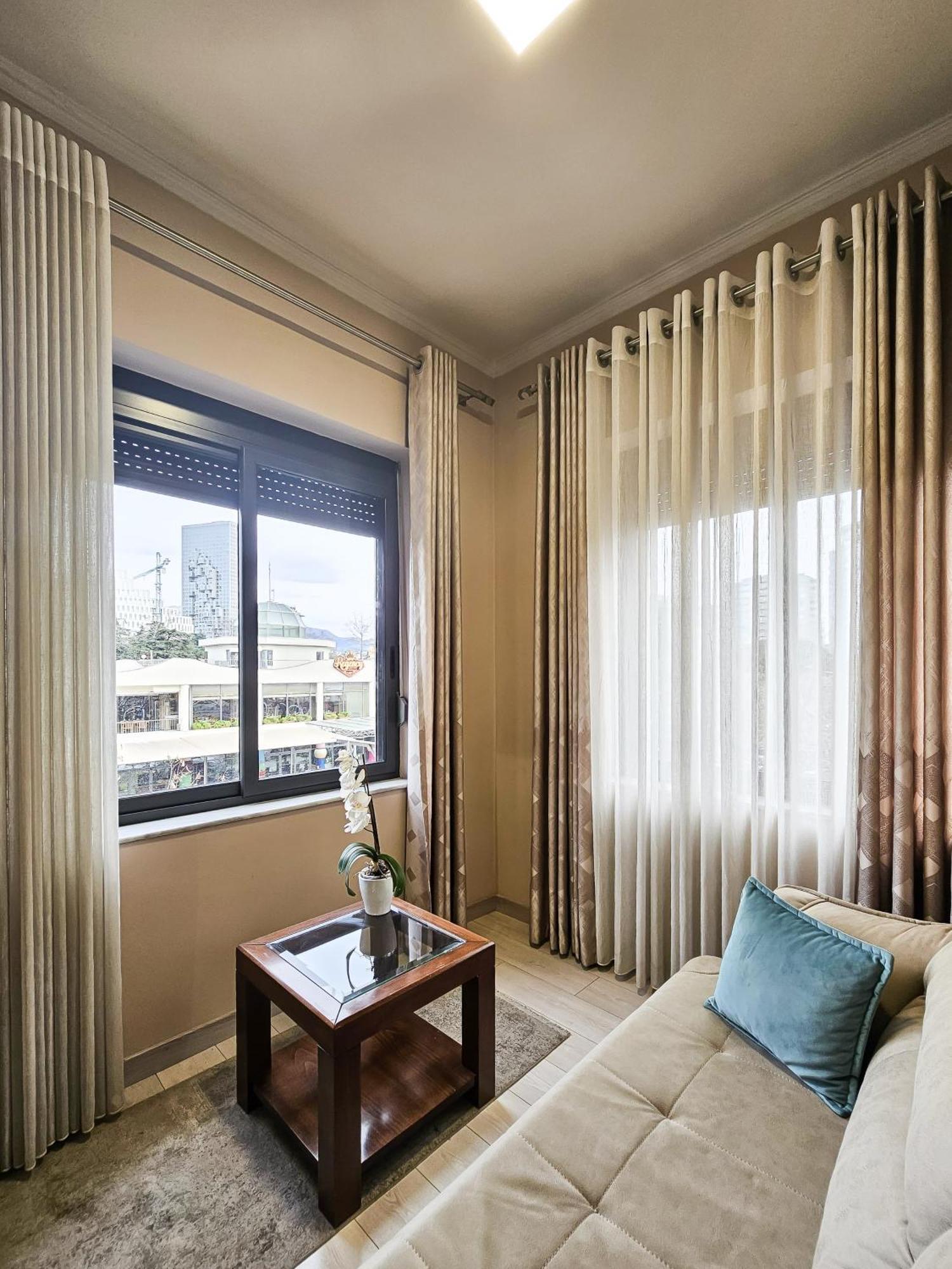 Sunflower Junior Suite Тирана Екстер'єр фото